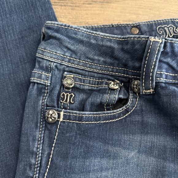 Miss Me Dark Wash Skinny Jeans – Women’s 26 – Embroidered Fleur-de-Lis - Picture 5 of 12